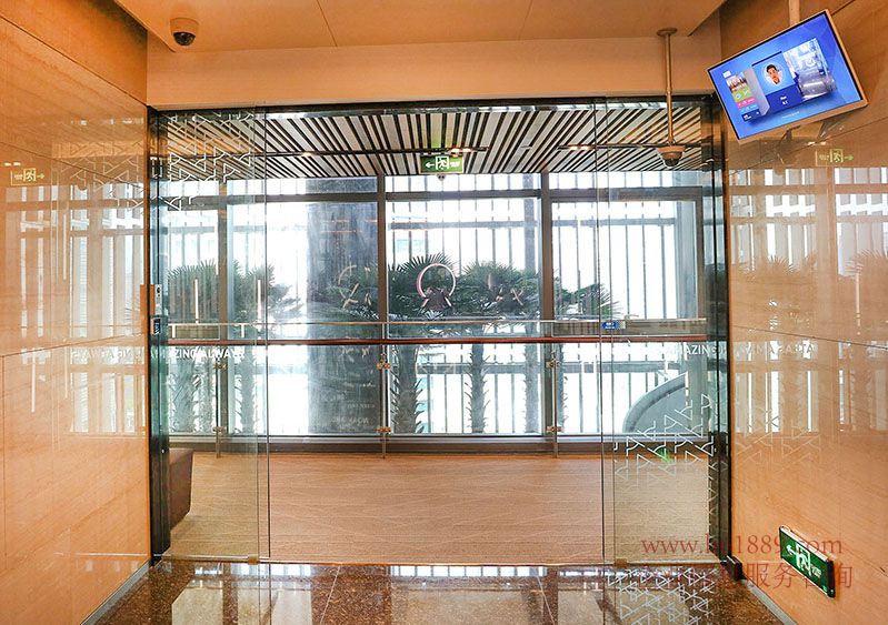 鼎和大廈 聯(lián)合辦公 共享空間 聯(lián)合辦公室 會展中心地鐵站E出口 出租 公共區(qū)域人臉識別圖片