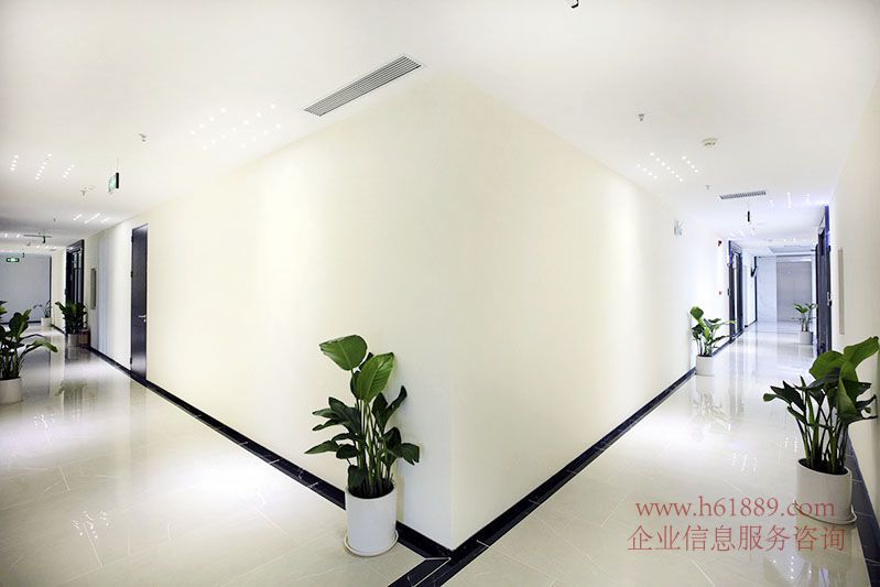 廣電文創(chuàng)中心 出租均價(jià):99元/平米/月 地鐵10號(hào)線【坂田線】冬瓜嶺地鐵站D口步行200米 公共區(qū)域圖片
