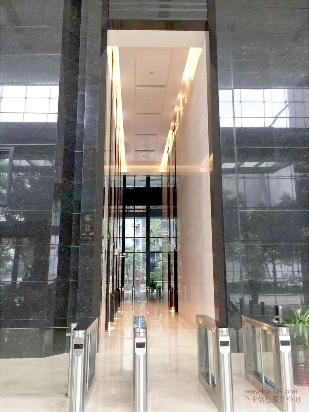 生命保險大廈【富德生命保險大廈】電梯廳圖片 少年宮地鐵站 地鐵3號線【龍崗線】地鐵4號線【龍華線】