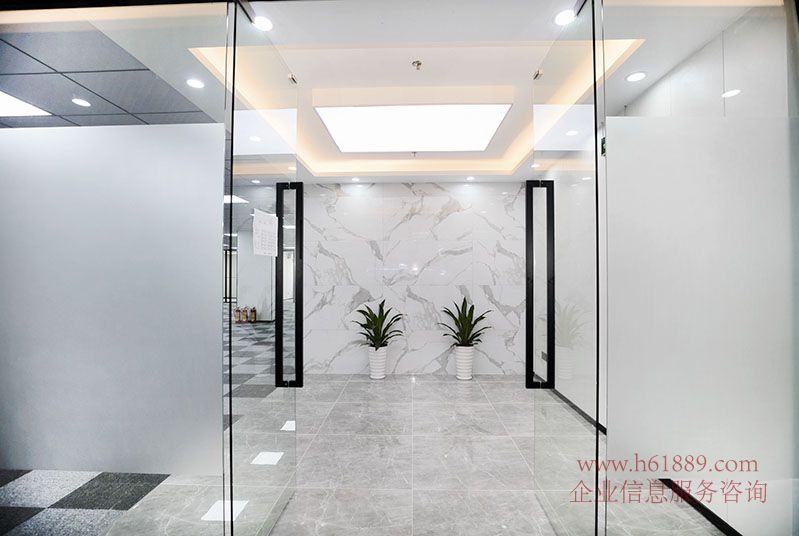 泰然工貿(mào)園區(qū)(泰然工業(yè)區(qū))出租均價(jià):40元/平米/月 車公廟地鐵站 地鐵下沙站C出口 裝修圖片