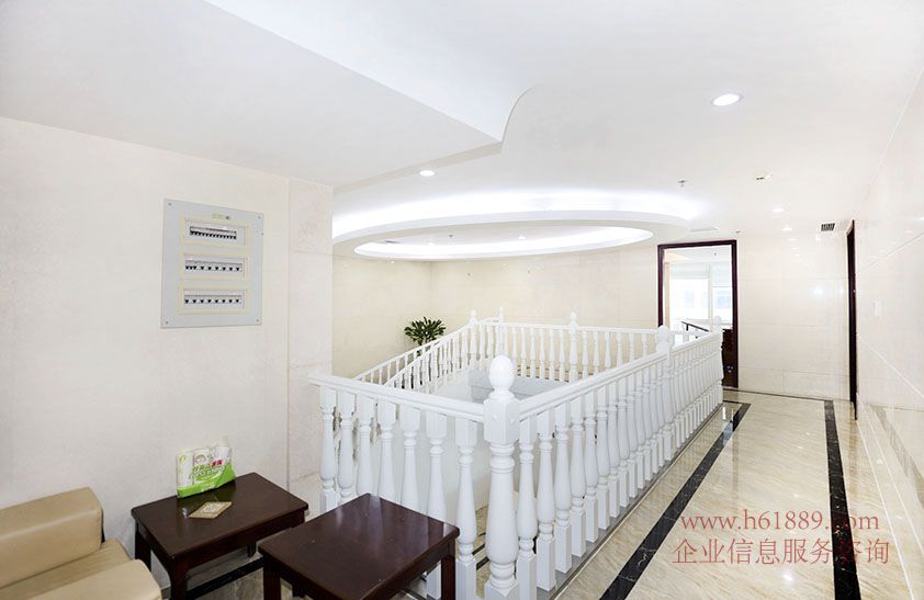 現(xiàn)代國(guó)際大廈【現(xiàn)代國(guó)際商務(wù)大廈】會(huì)展中心地鐵站1/4號(hào)線 24小時(shí)空調(diào)計(jì)流量 豪華裝修 出租