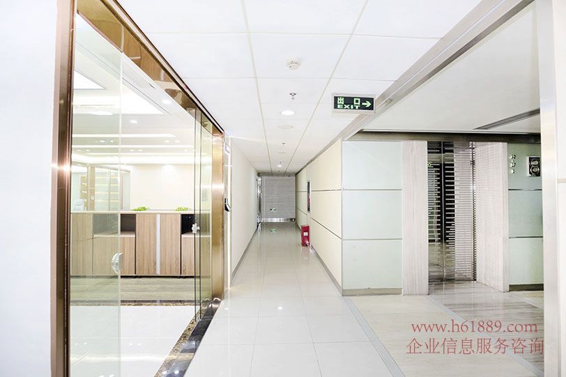 經(jīng)貿(mào)中心(榮超經(jīng)貿(mào)中心)西向 市民中心景觀 24小時(shí)空調(diào)計(jì)流量 電梯口 豪華裝修 出租 公共區(qū)域 裝修圖片