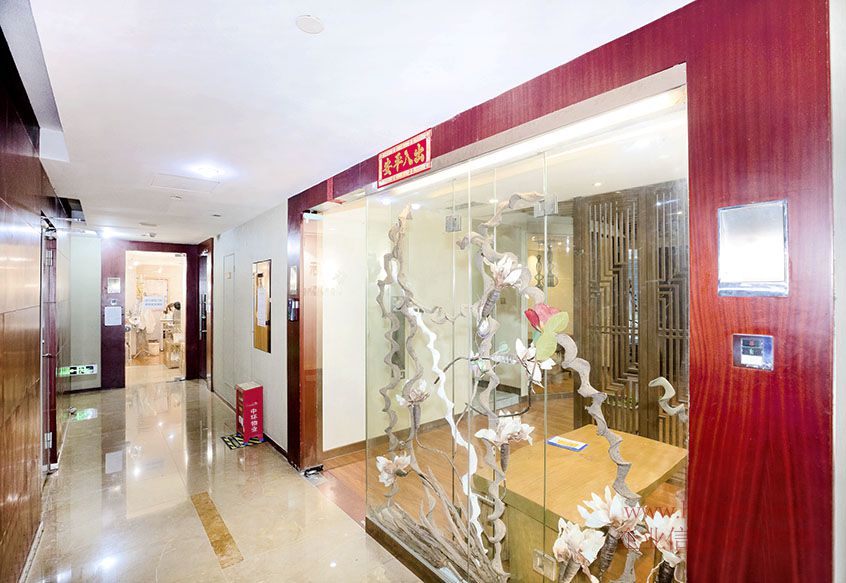 金中環(huán)商務大廈 帶上下水 行業(yè)不限 福田中心區(qū) 地鐵1號線4號線會展中心地鐵站 出租 公共區(qū)域 裝修圖片