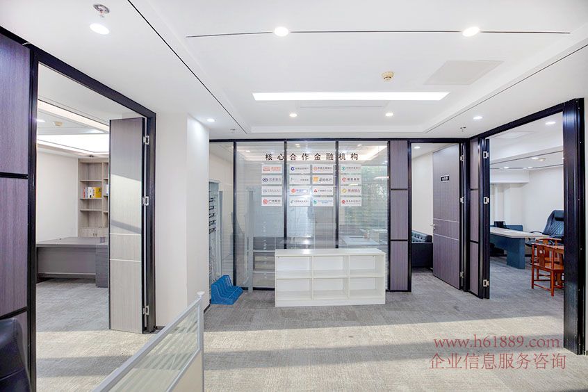 ?卓越大廈 豪華裝修圖片 全辦公家私 廣深港高鐵【福田-香港西九龍】的換乘站 福田站 出租