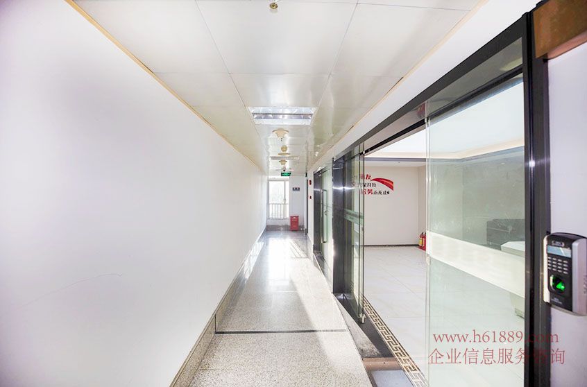 卓越大廈 公共區(qū)域圖片 全辦公家私 廣深港高鐵【福田-香港西九龍】的換乘站 福田站